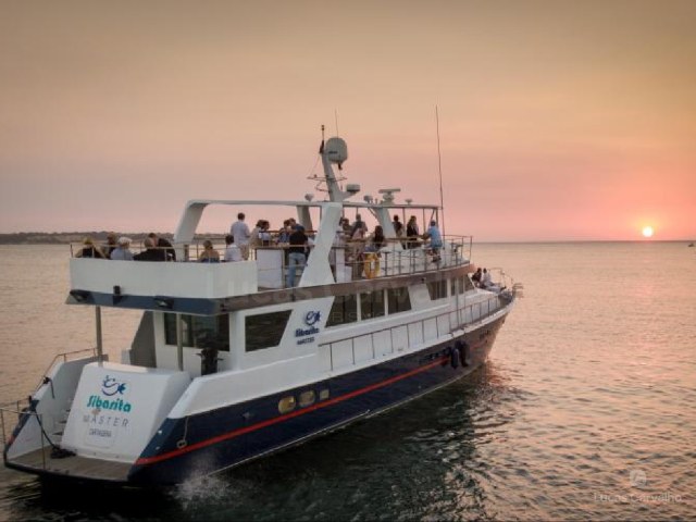 Sunset em Alto Mar: Yate Sibarita Master foto 3
